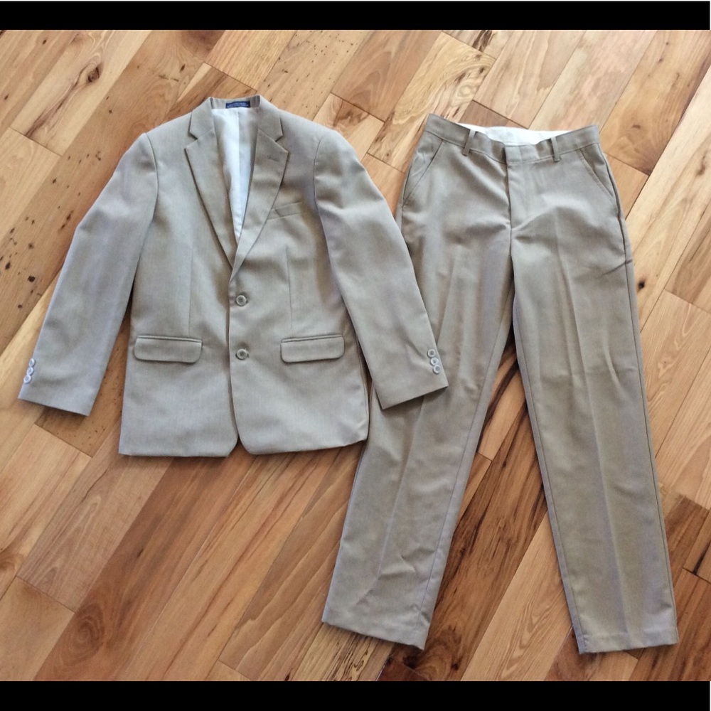 IZOD 2 piece boys suit.